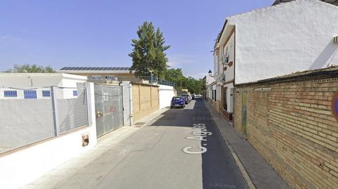 CASA EN PILAS