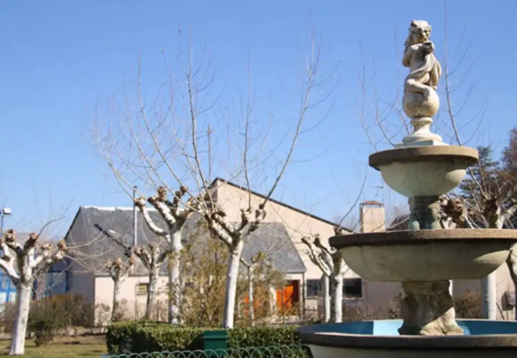 Vista exterior de Pis en venda en Guadarrama amb Calefacció, Jardí privat i Terrassa