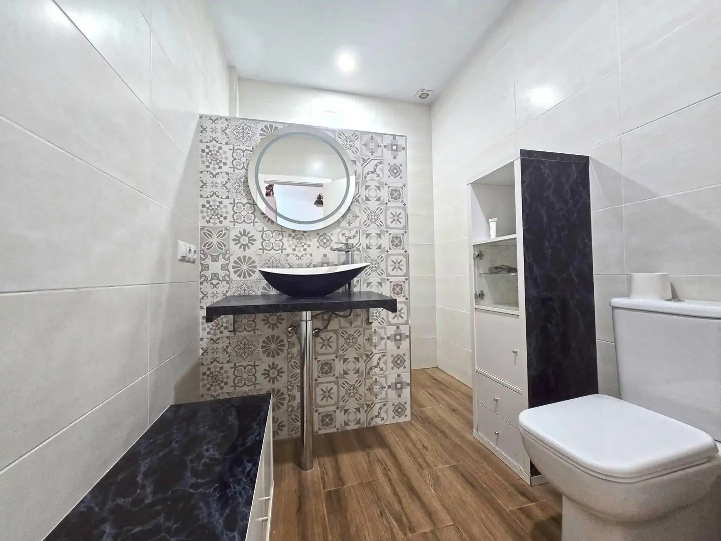 Baño de Casa o chalet en venta en Mairena del Aljarafe con Jardín privado y Piscina