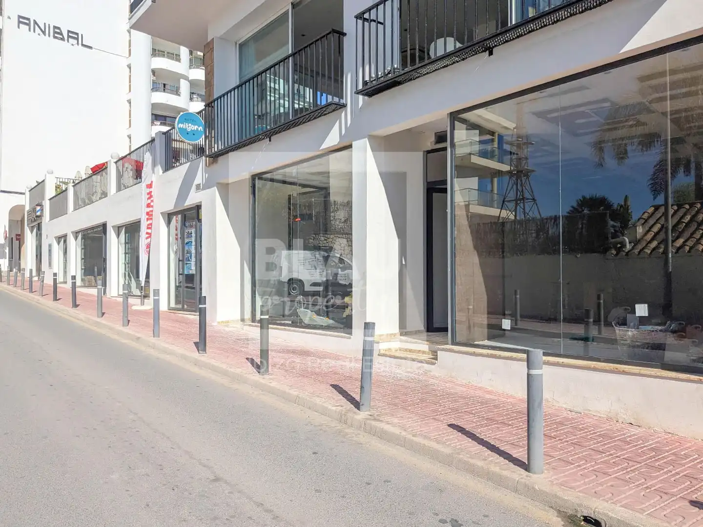Local comercial de lloguer a del Far, imagen 2