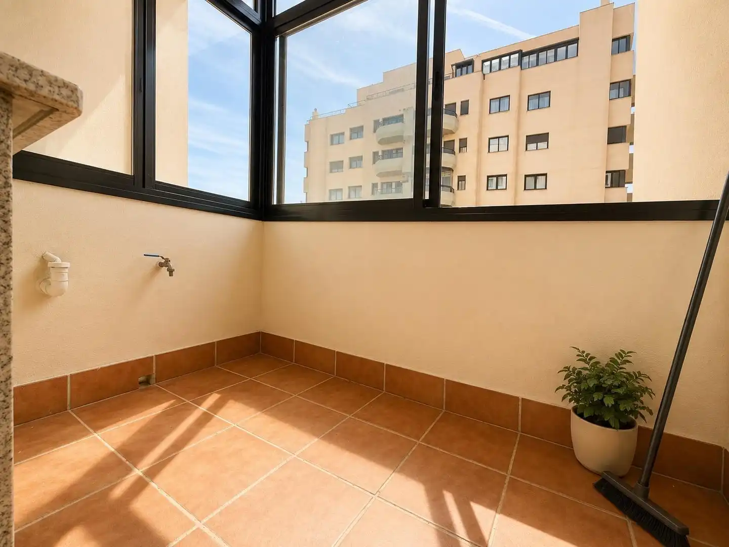 Terraza de Piso en venta en Málaga con Terraza, Trastero y Piscina comunitaria