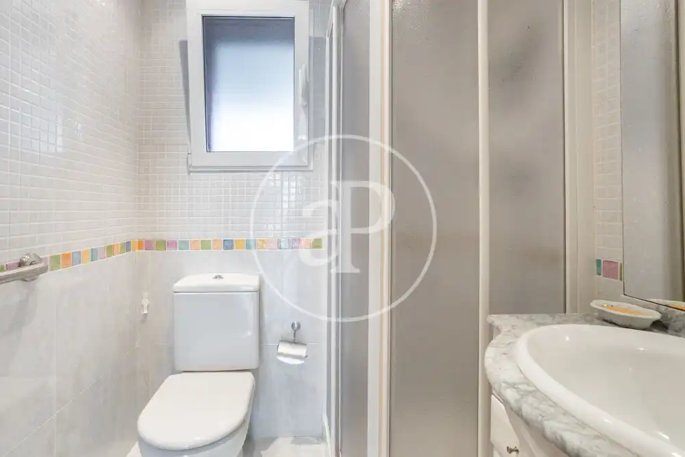 Baño de Casa o chalet en venta en Paterna con Aire acondicionado, Calefacción y Jardín privado