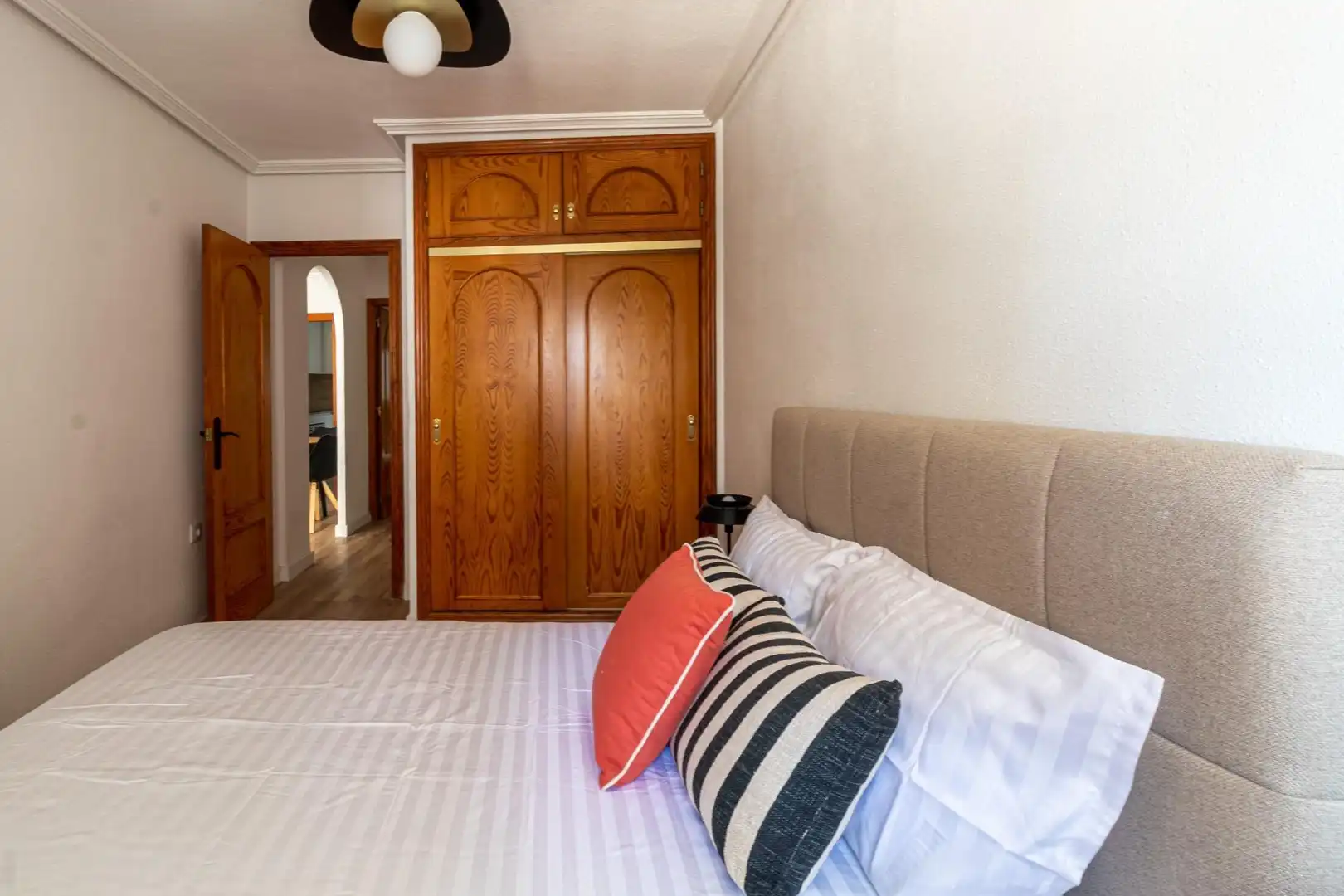 Dormitori de Apartament en venda en Torrevieja amb Aire condicionat, Calefacció i Terrassa
