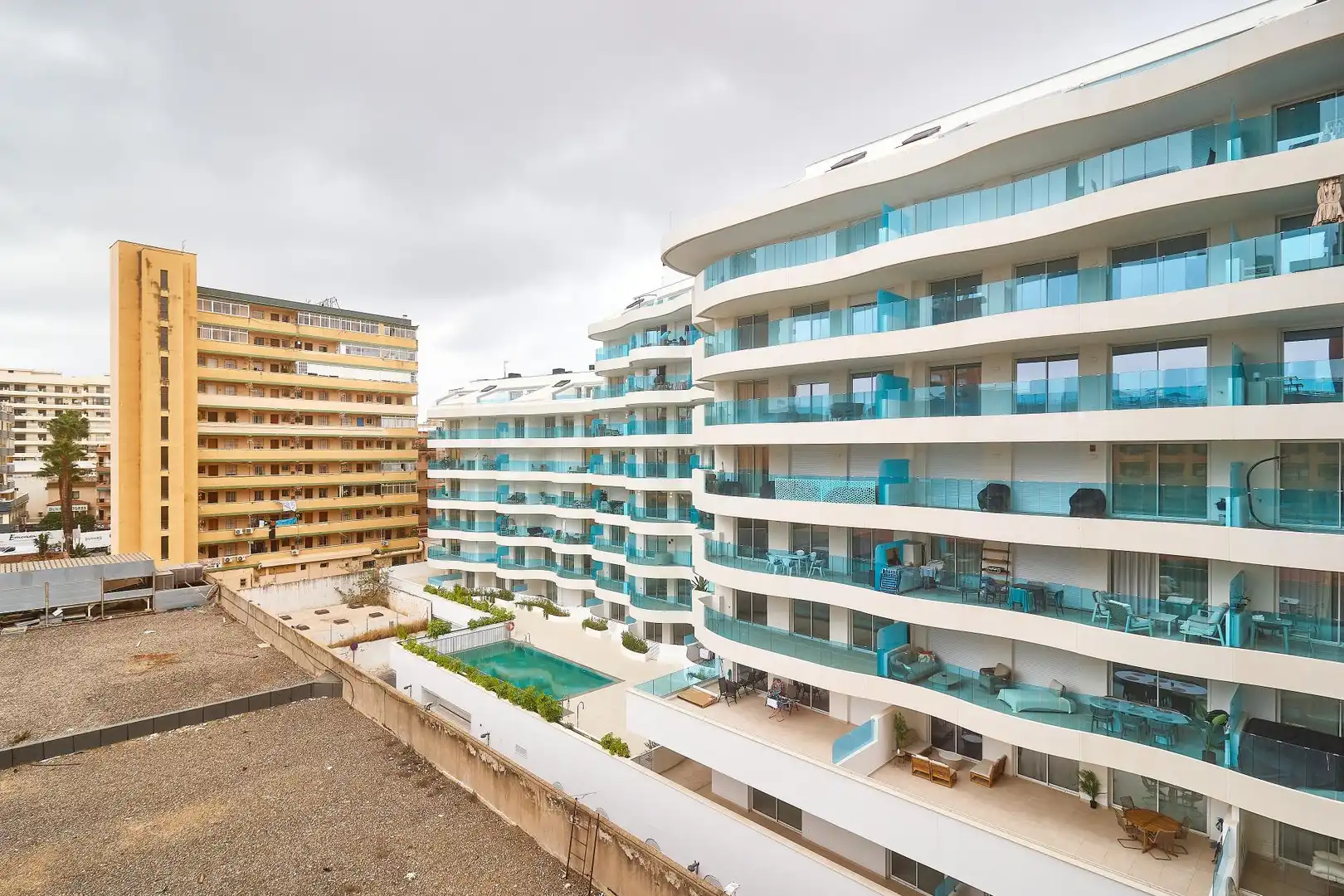 Apartment with terrace for sale in Puerto Deportivo, imagen 2