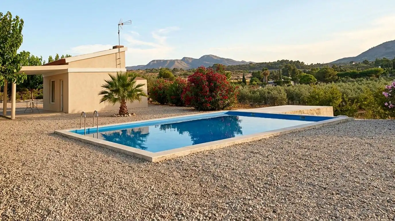 Swimming pool of Houses for sale in Novelda  with Swimming Pool and Alarm