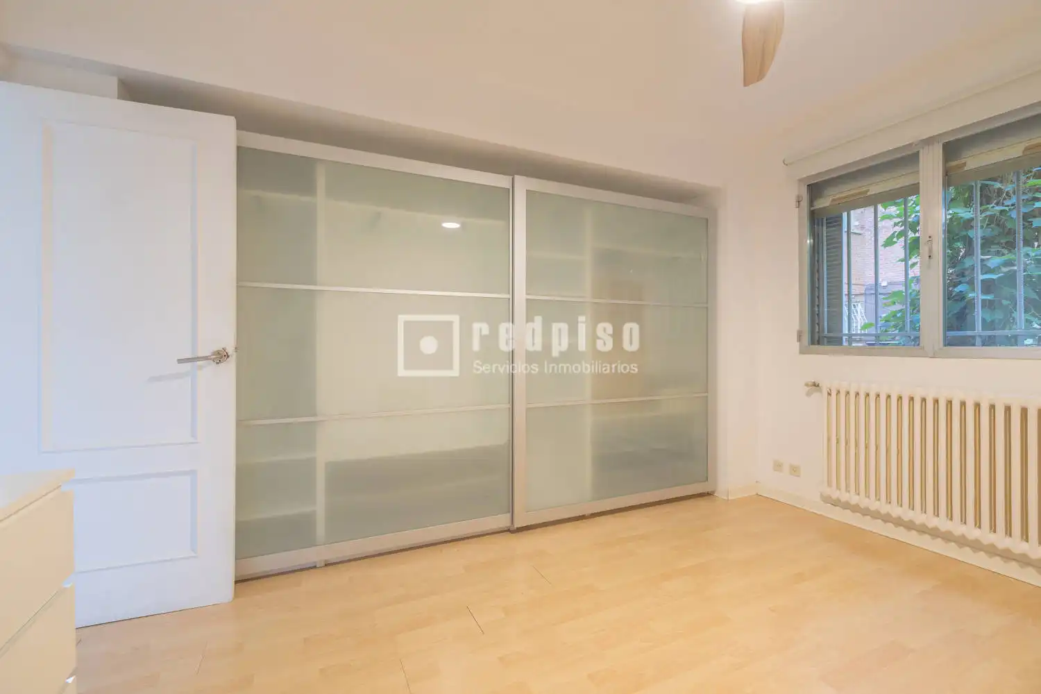 Schlafzimmer von Wohnung zum Verkauf in Madrid mit Heizung, Privatgarten und Abstellraum
