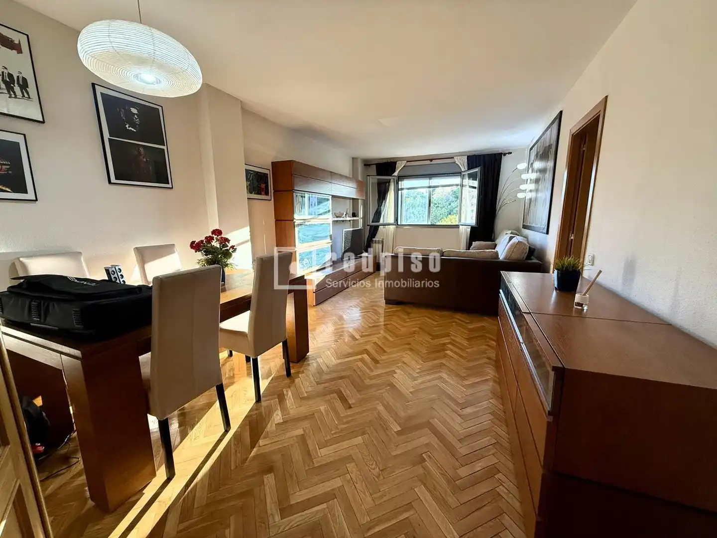 Sala d'estar de Pis en venda en Madrid amb Calefacció, Jardí privat i Parquet