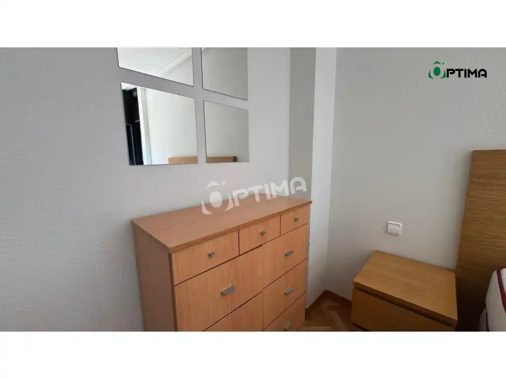 Bedroom of Flat for rent in Madrid