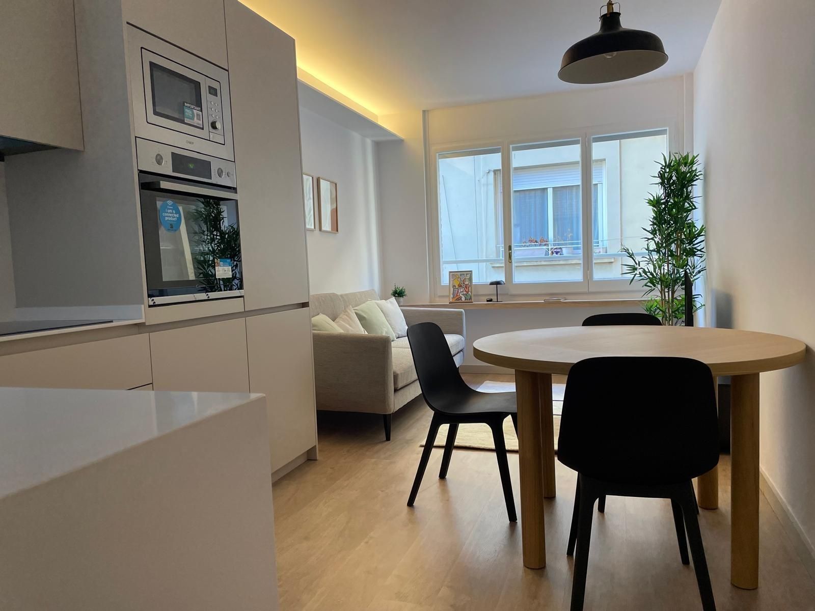 Sala d'estar de Pis de lloguer en  Barcelona Capital amb Aire condicionat i Parquet