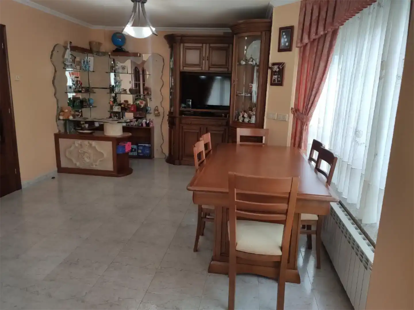 Menjador de Casa o xalet en venda en Sarria amb Balcó