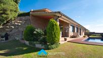 Vista exterior de Casa o xalet en venda en L'Ametlla del Vallès amb Aire condicionat, Calefacció i Jardí privat