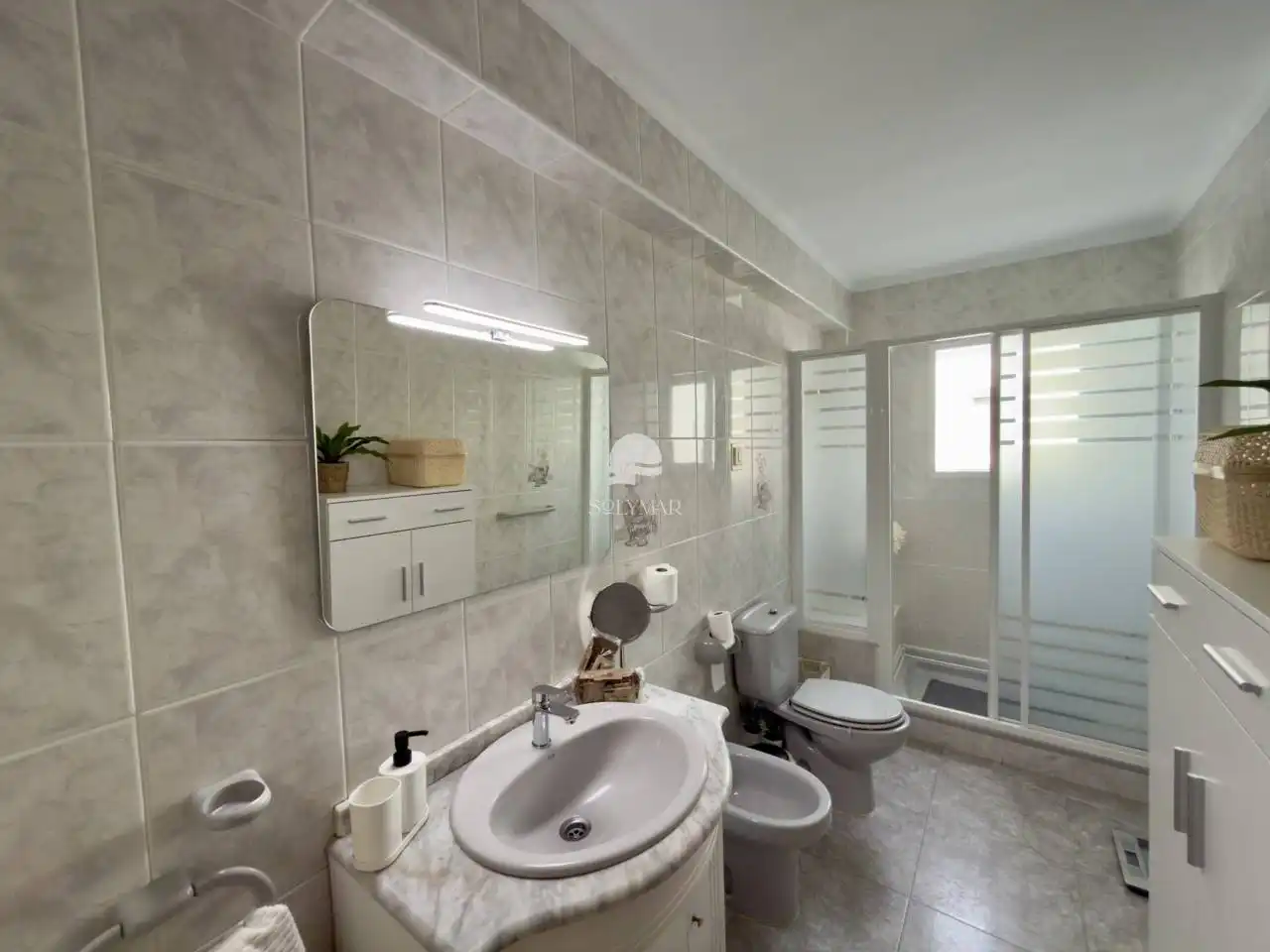 Bathroom of Flat for rent in Vélez-Málaga  with Air Conditioner, Furnished and Balcony