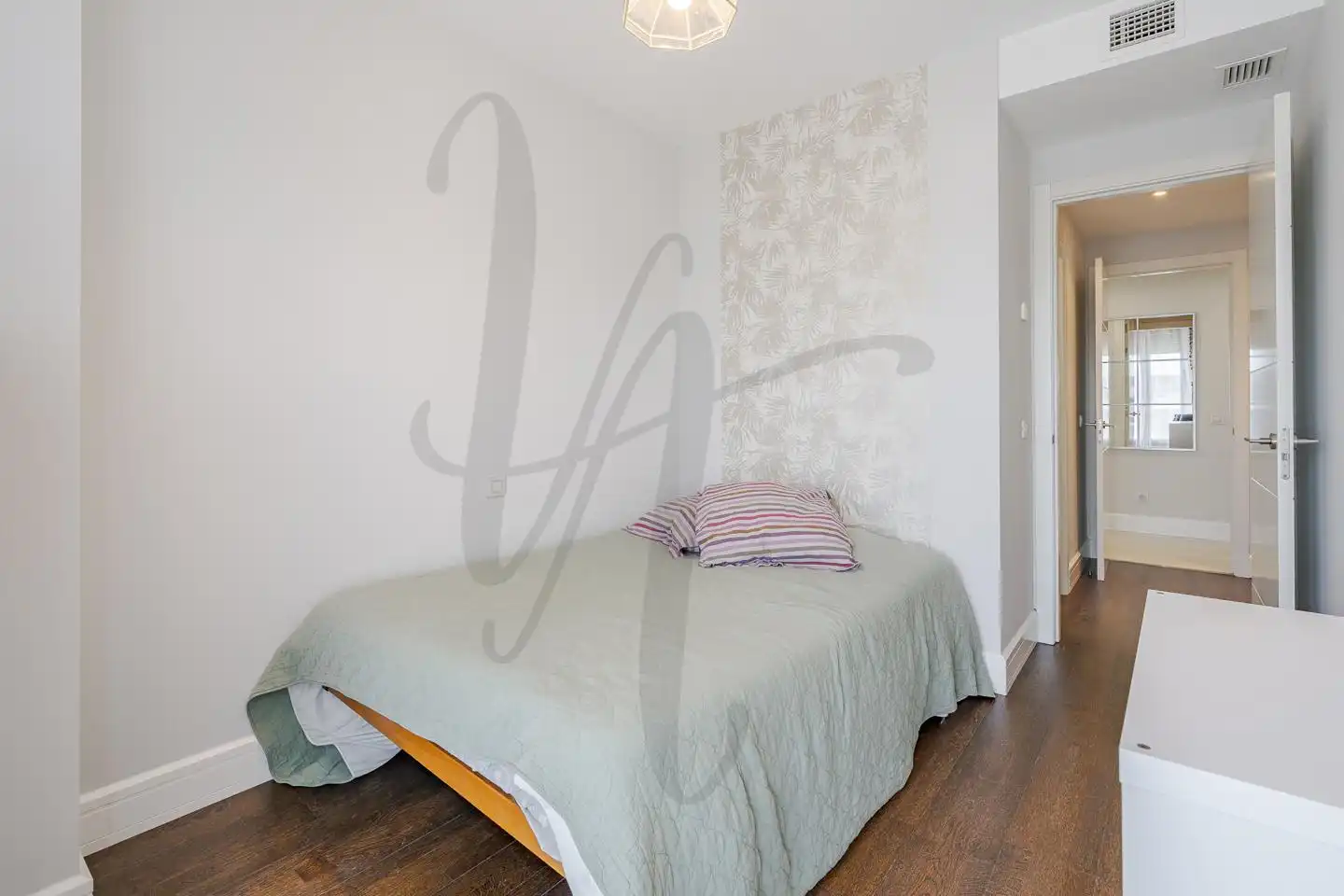 Habitación de Ático en venta en San Sebastián de los Reyes con Aire acondicionado, Calefacción y Terraza