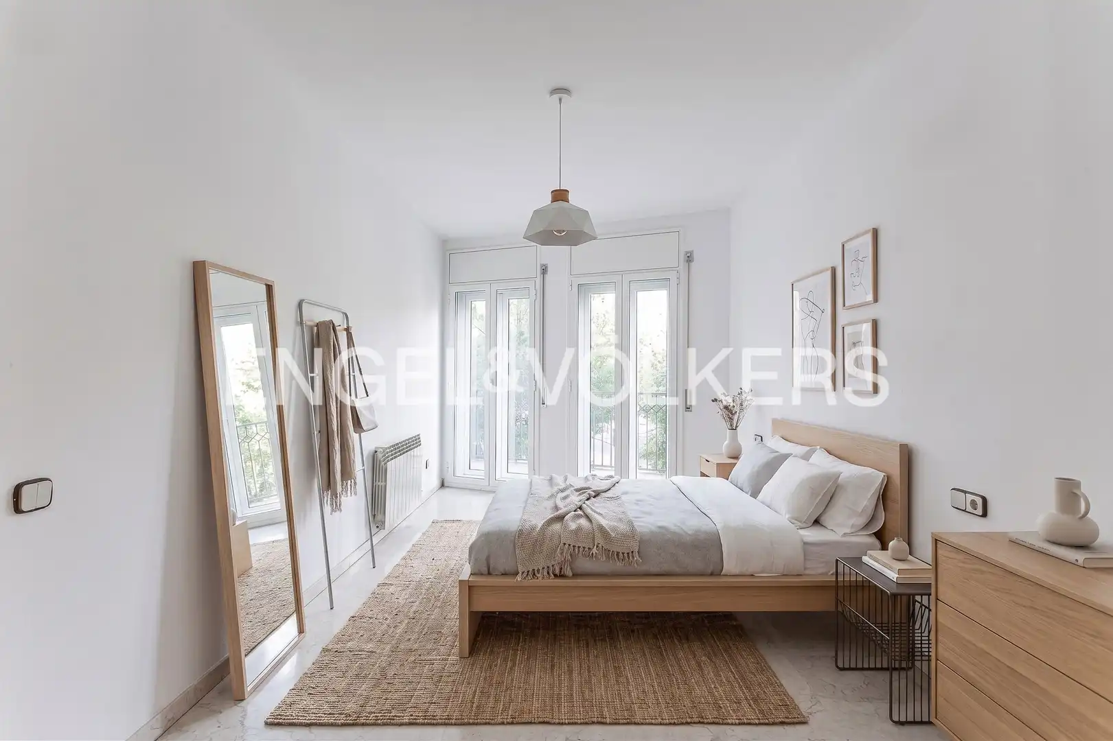 Schlafzimmer von Wohnung zum Verkauf in Barcelona mit Klimaanlage, Heizung und Terrasse