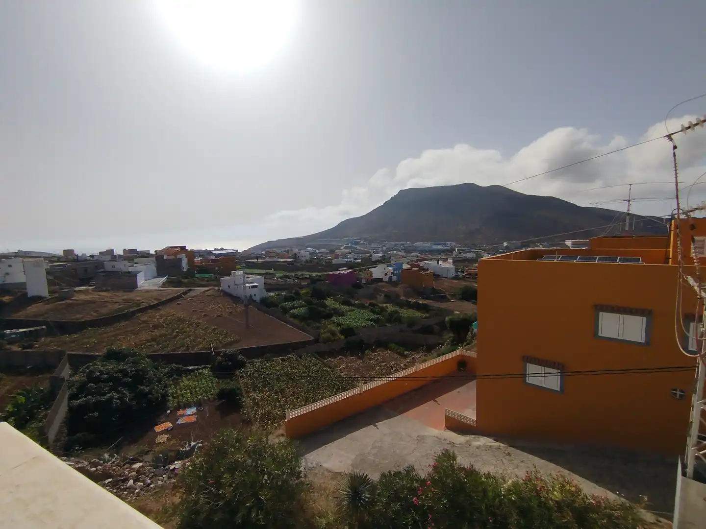 Vista exterior de Casa o chalet en venta en Gáldar con Jardín privado, Terraza y Amueblado