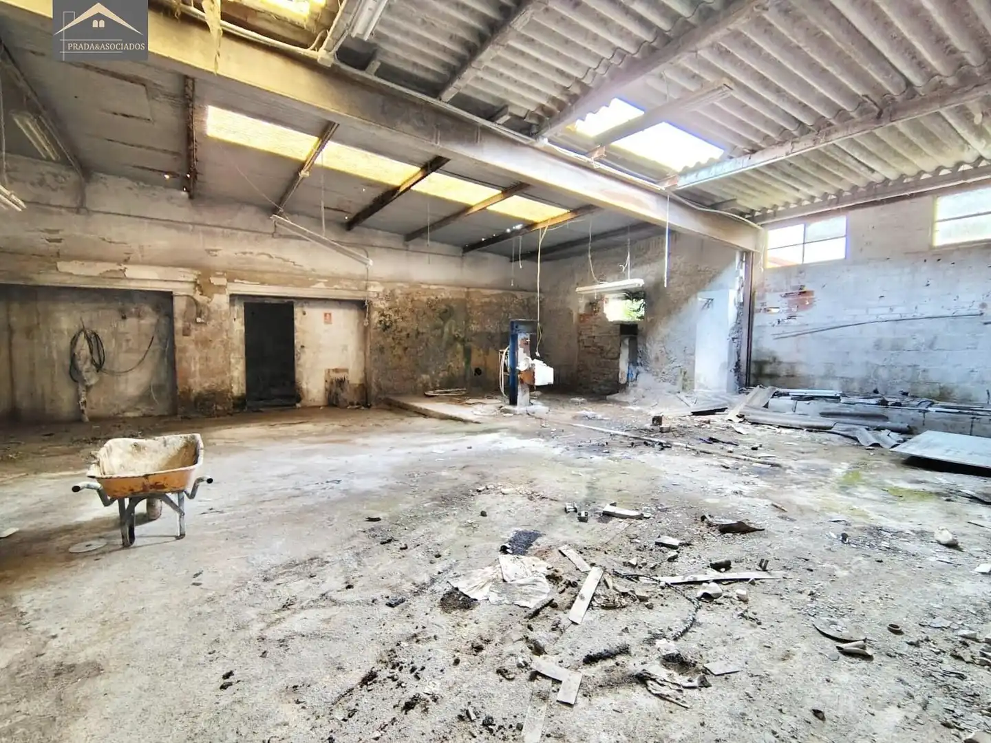 Fabrikhallen zum Verkauf in Camargo