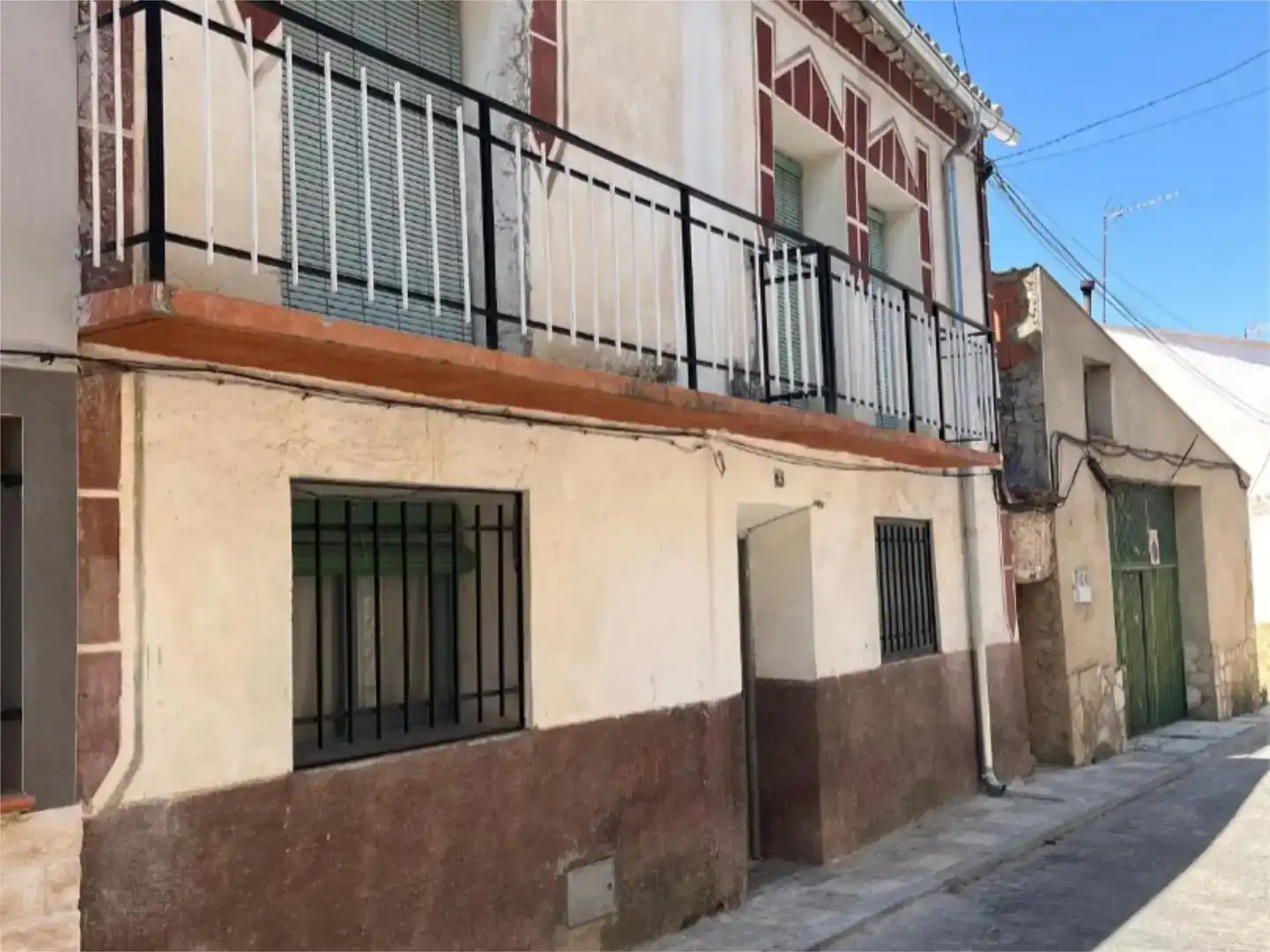 Vista exterior de Piso en venta en Priego