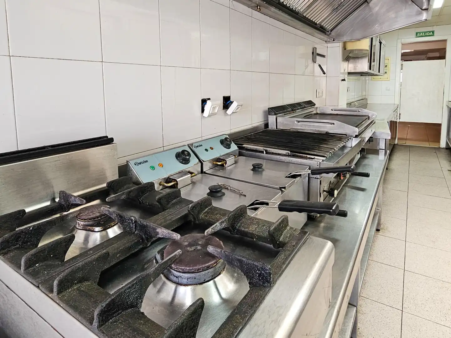 Cocina de Local en venta en Ròtova con Aire acondicionado y Amueblado