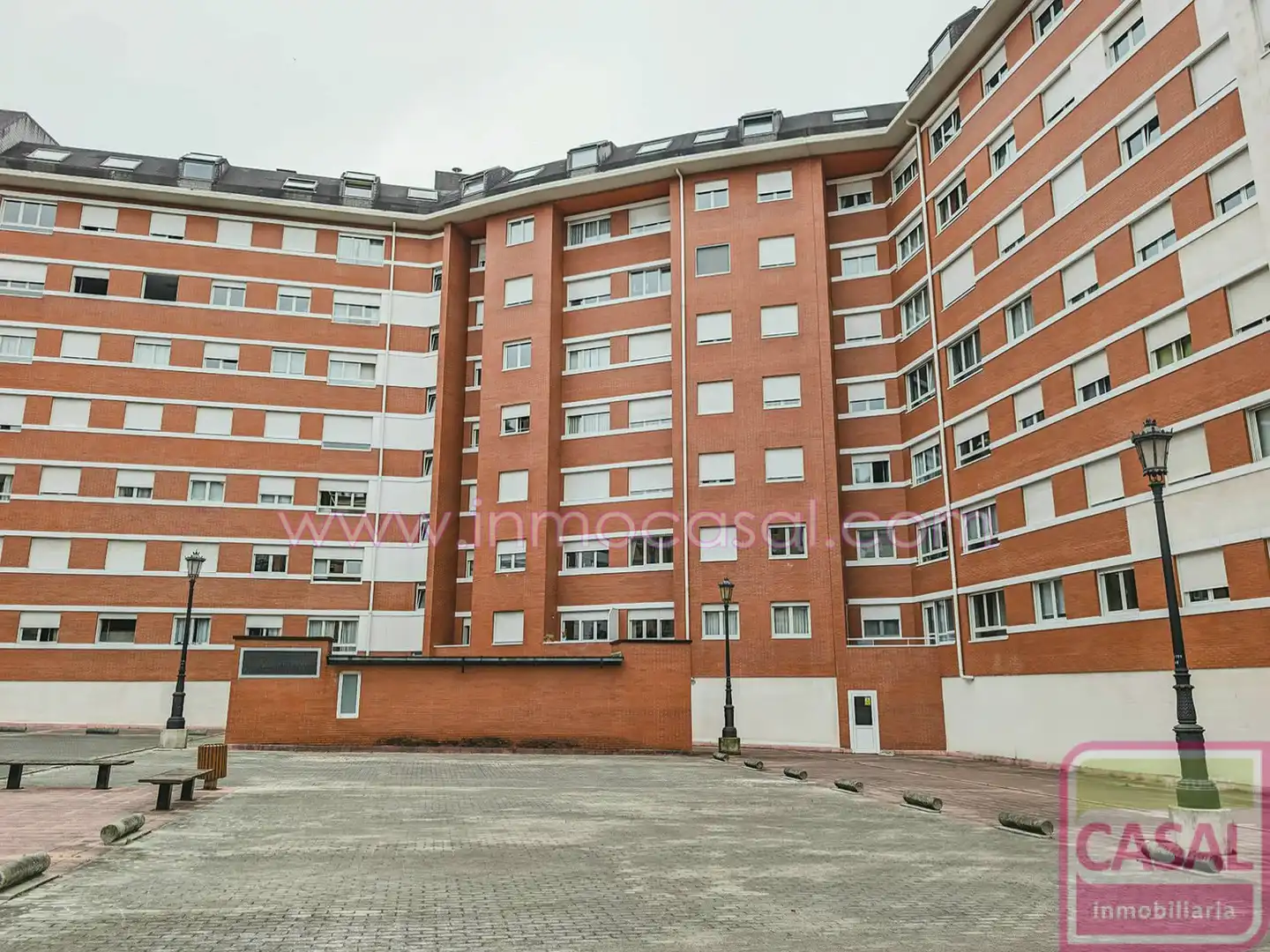 Vista exterior de Piso en venta en Oviedo  con Calefacción, Trastero y Amueblado