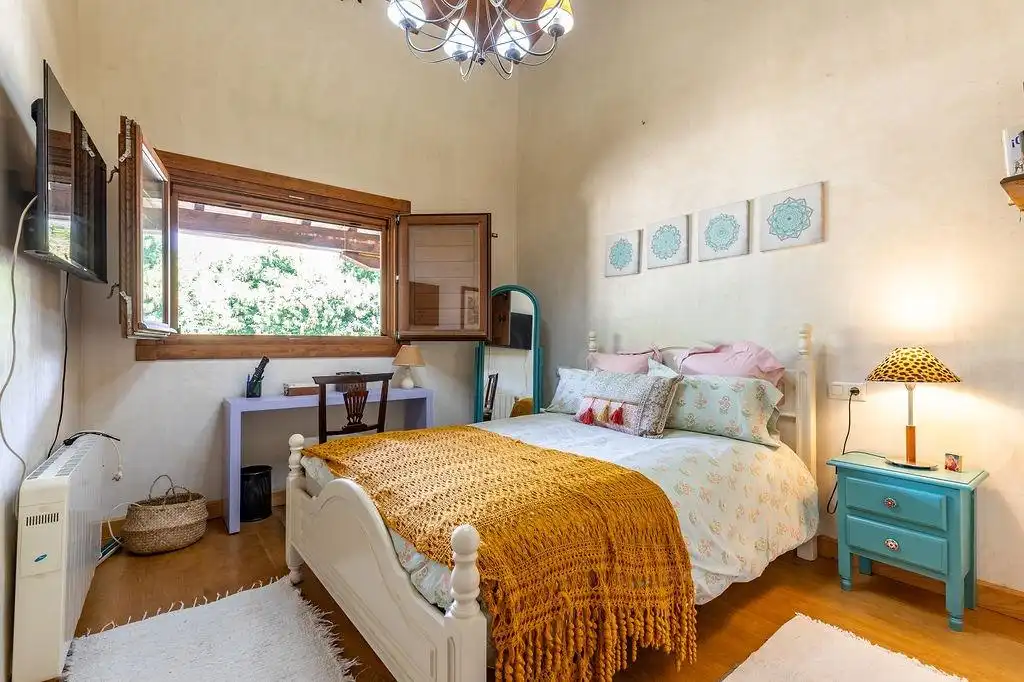 Habitación de Finca rústica en venta en Cuacos de Yuste con Jardín privado, Terraza y Piscina