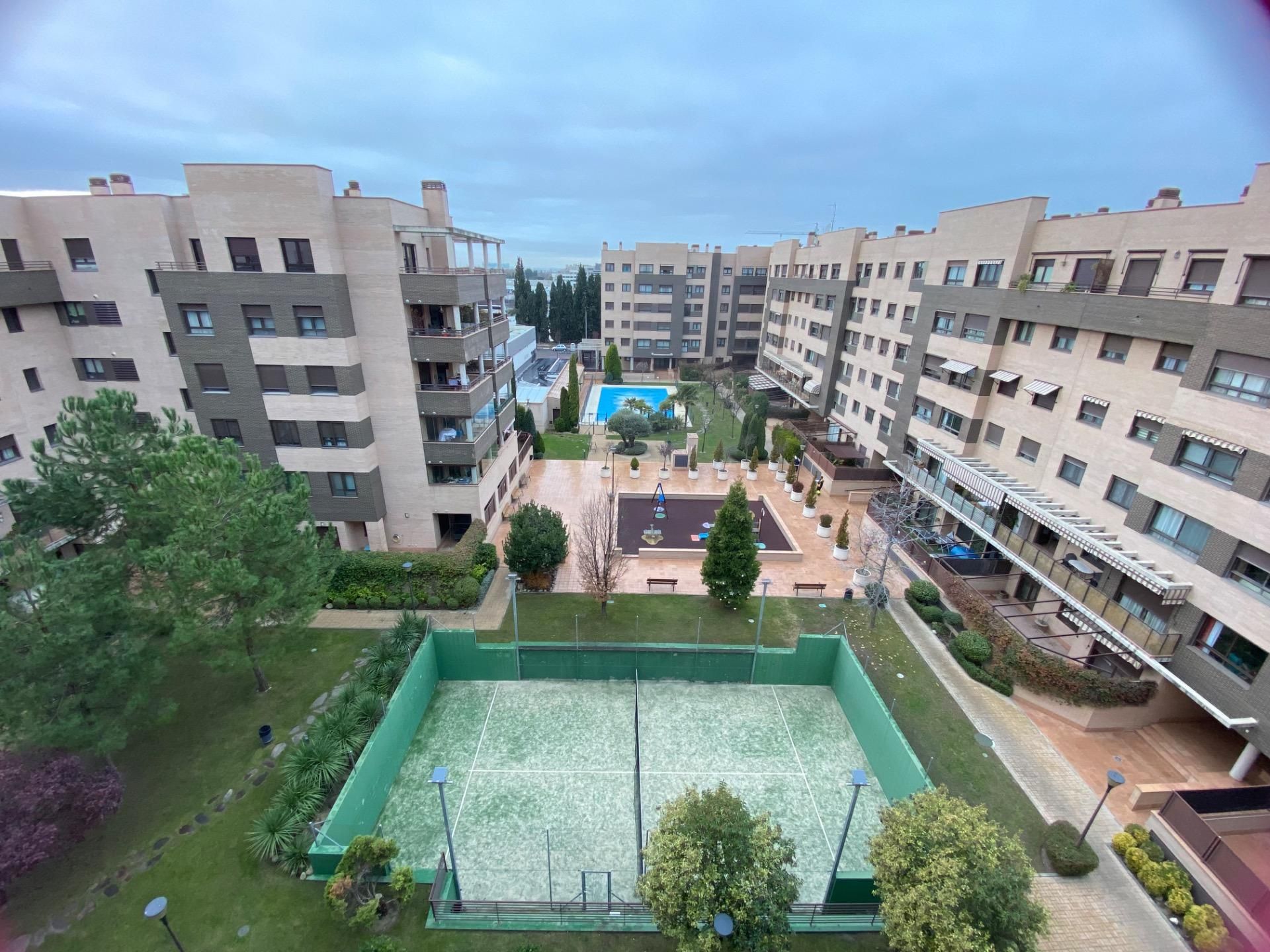 Swimming pool of Flat for sale in Alcalá de Henares  with Air Conditioner, Heating and Terrace