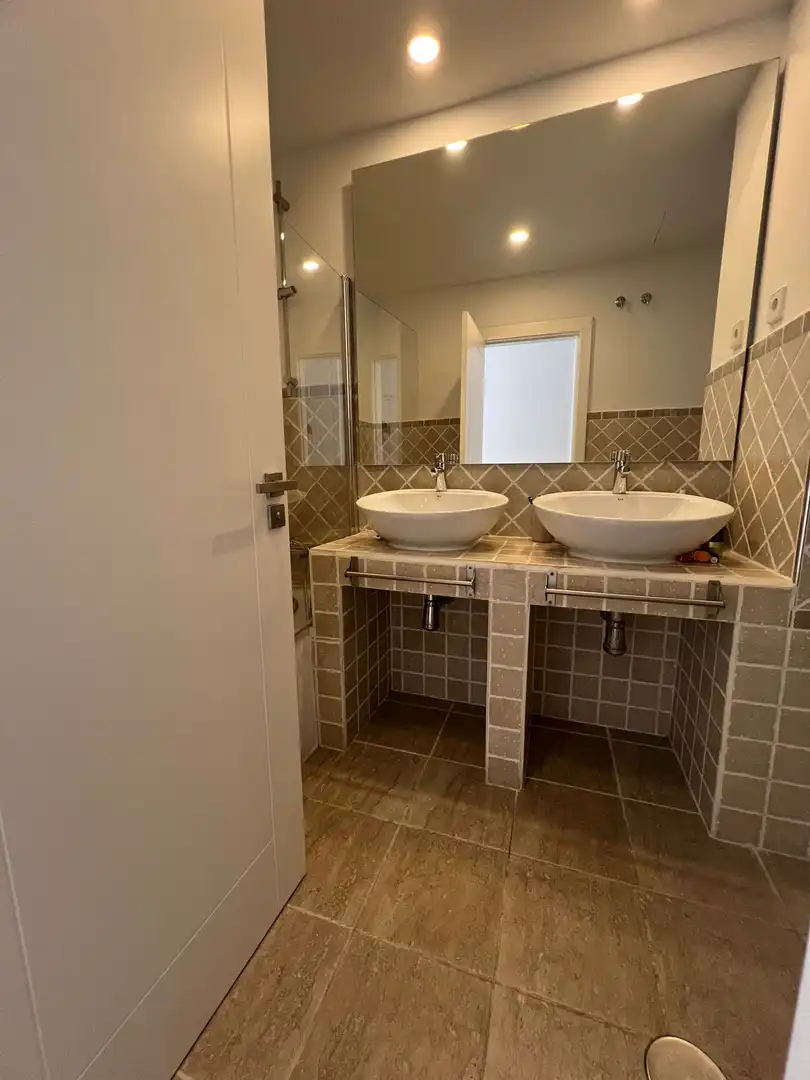 Badezimmer von Wohnung zur Miete in Estepona mit Klimaanlage, Heizung und Terrasse