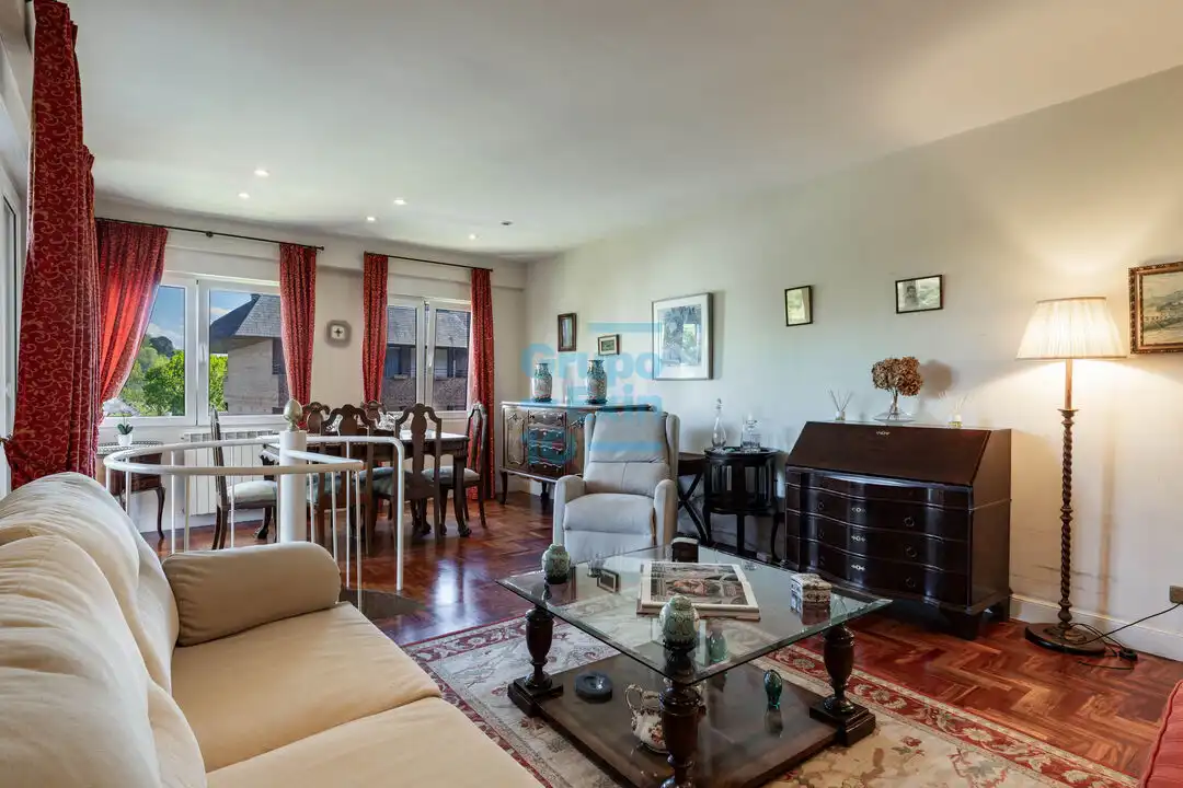 Living room of Flat for sale in Donostia - San Sebastián   with Heating and Storage room