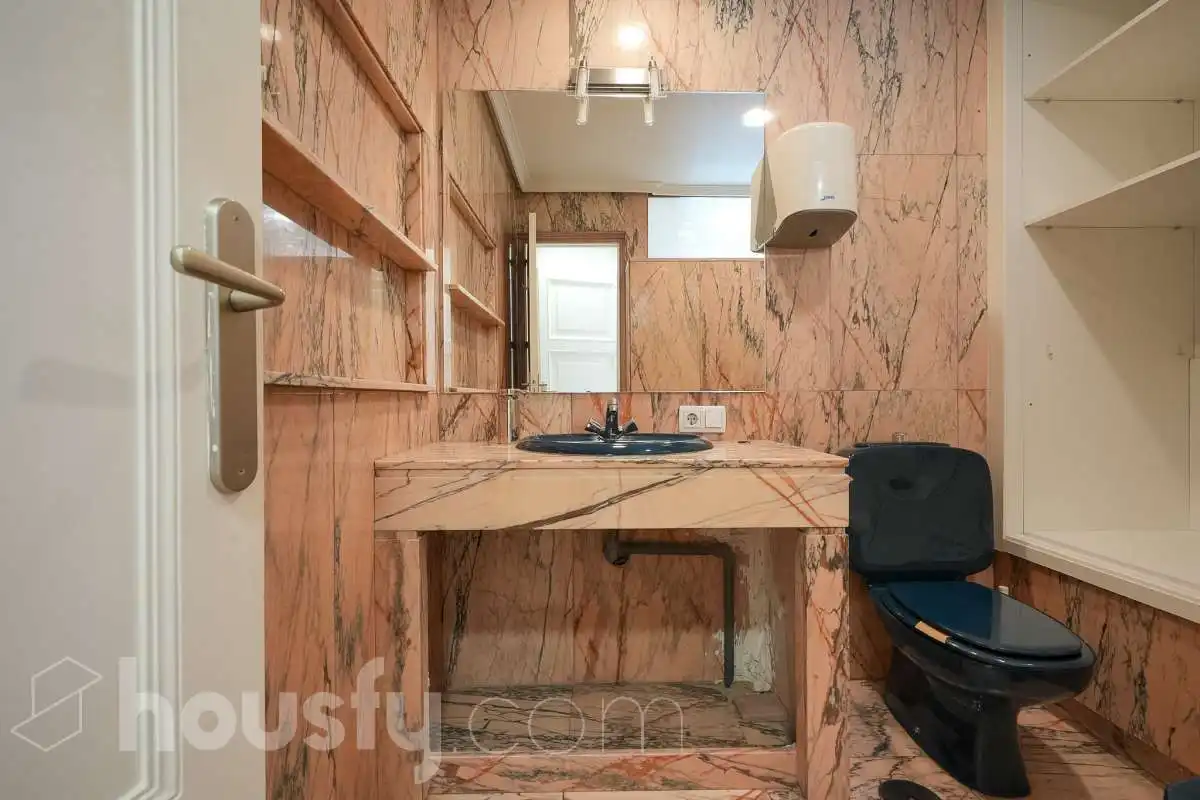 Baño de Piso en venta en Madrid con Aire acondicionado, Calefacción y Terraza