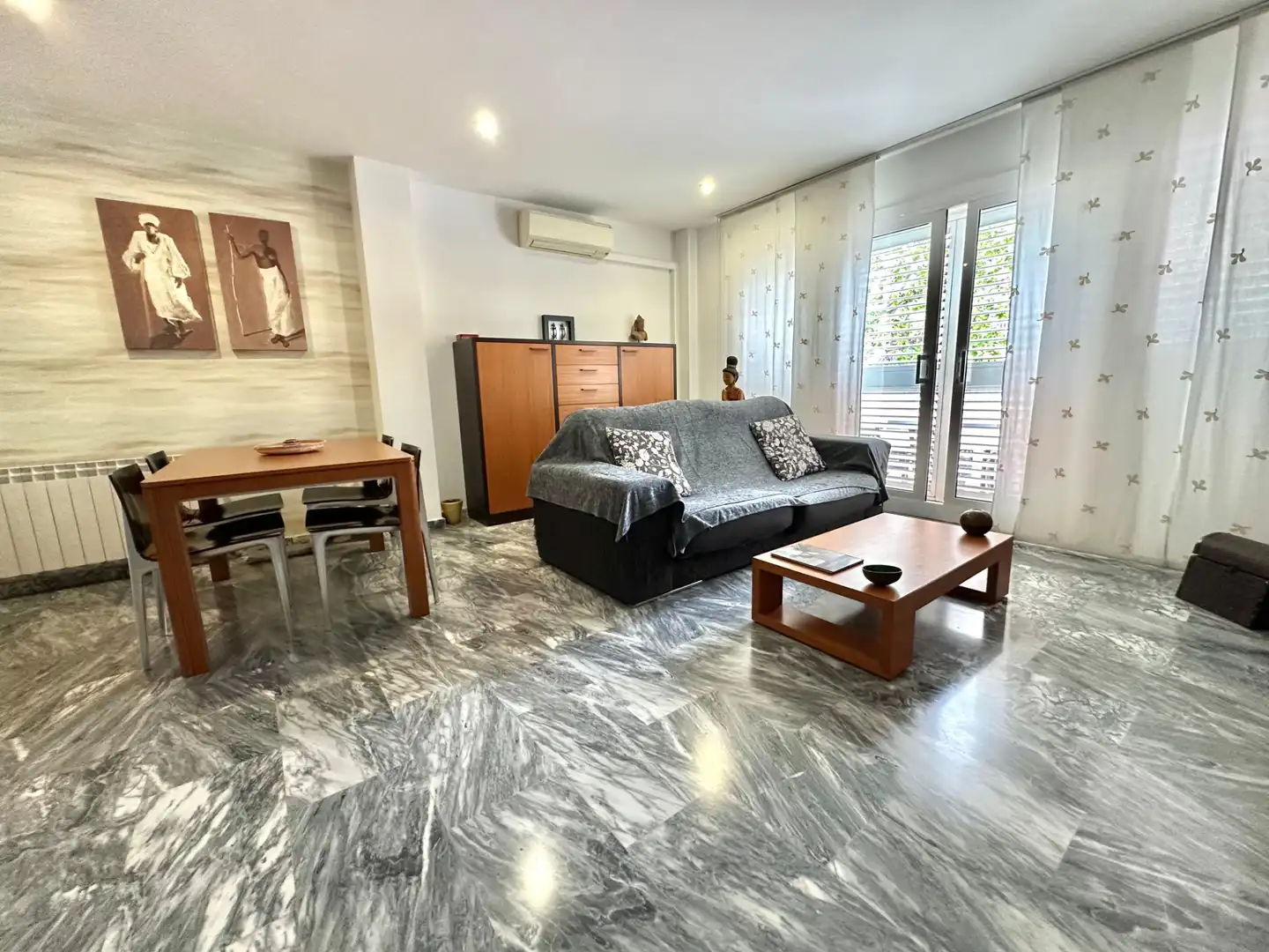 Living room of Detached homes for sale in Santa Coloma de Gramenet  with Air Conditioner, Heating and Terrace