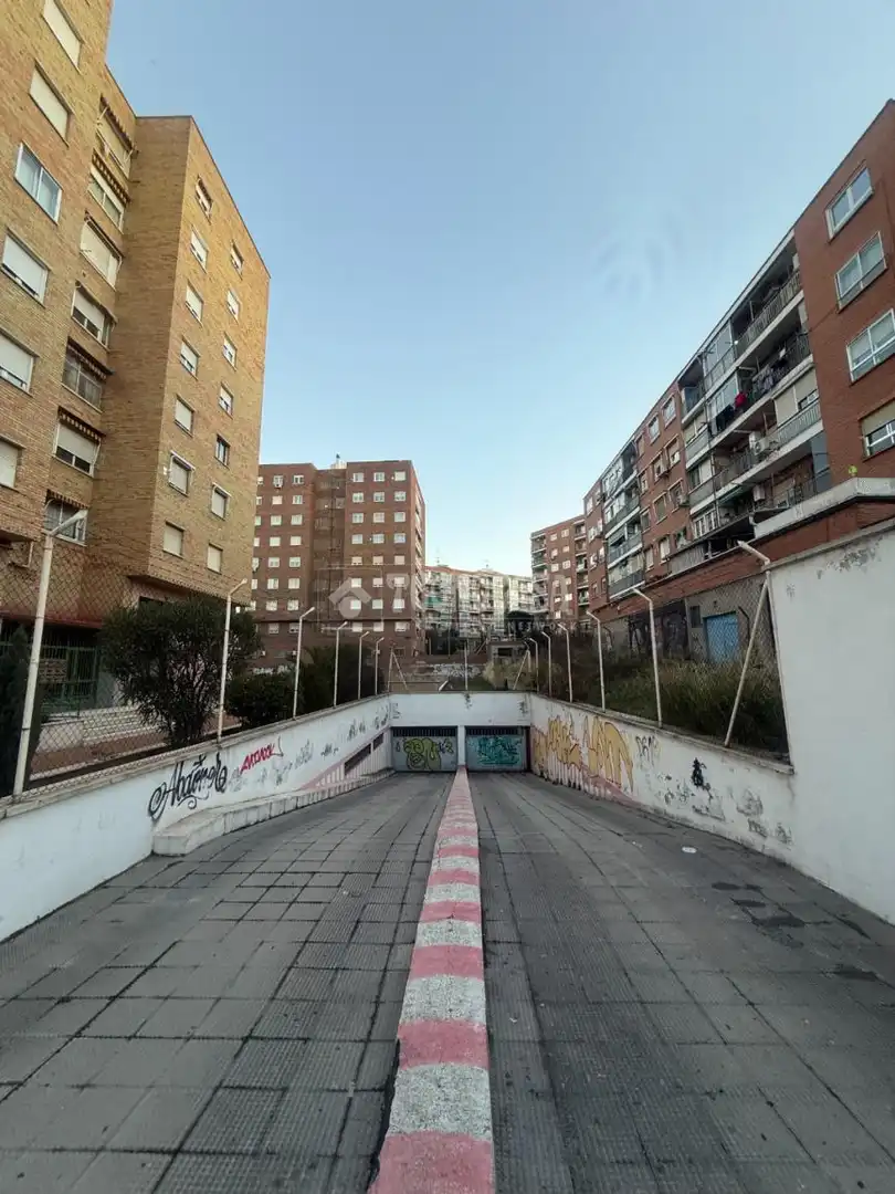 Vista exterior de Garaje en venta en Madrid