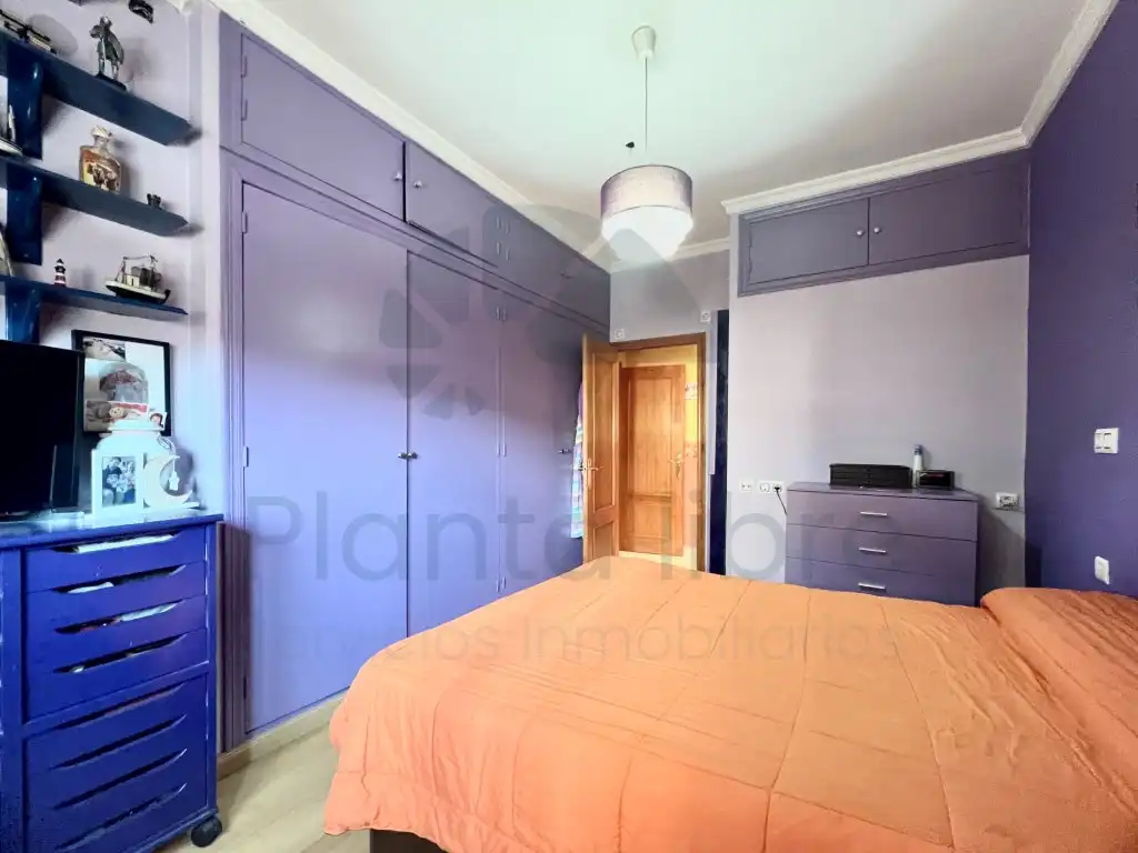 Bedroom of Flat for sale in  Logroño  with Air Conditioner, Heating and Terrace