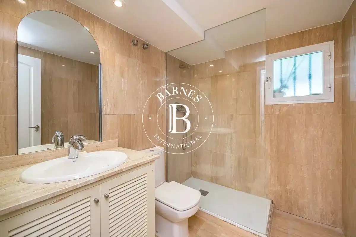 Baño de Casa o chalet en venta en Madrid con Aire acondicionado, Calefacción y Piscina