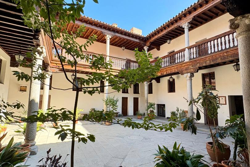 Foto 1 de Dúplex en venda a Plaza Santa Teresa de Jesús, Casco Histórico, Toledo