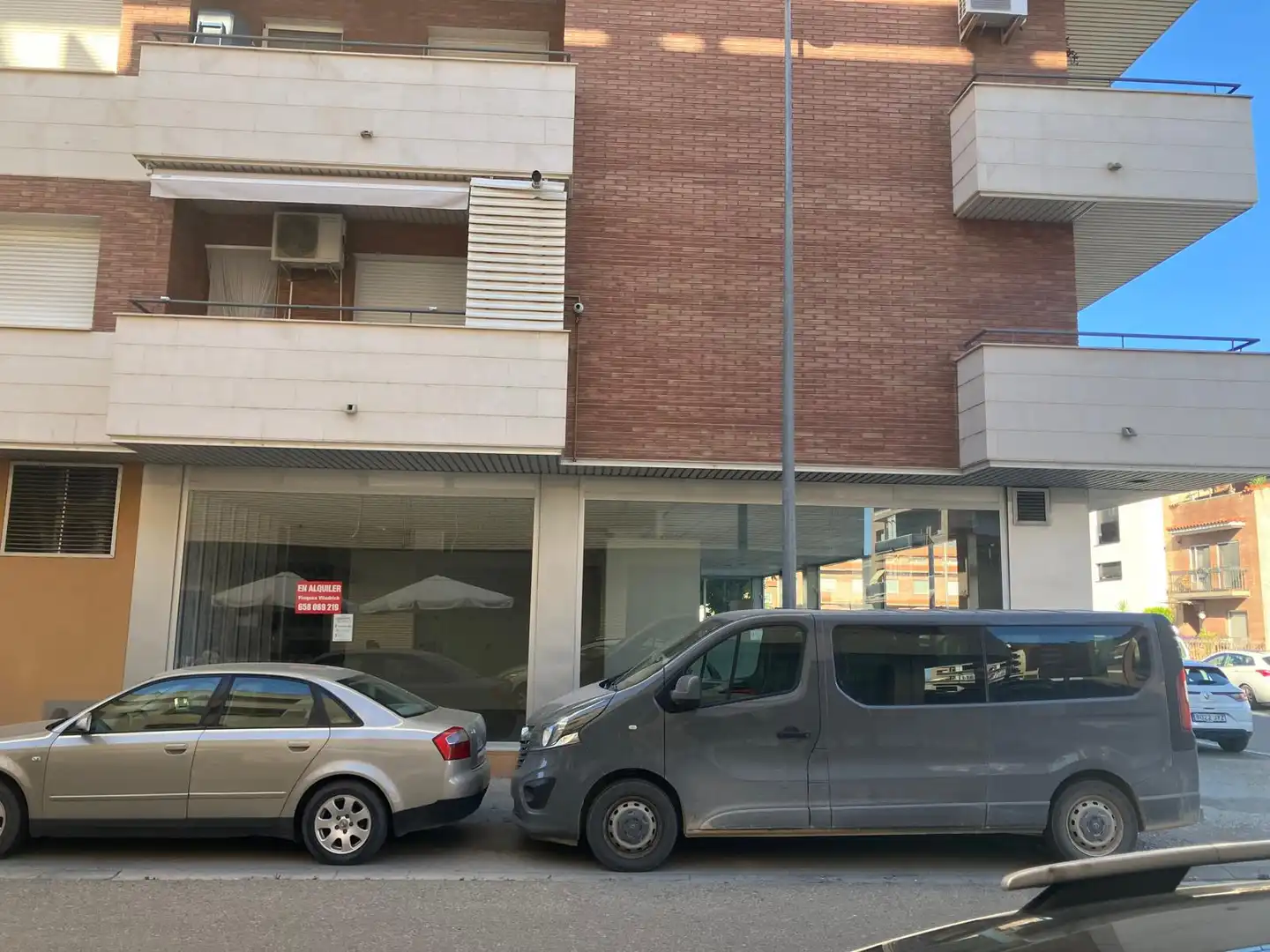 Business premises to rent in Calle Masarrabal 5, imagen 4