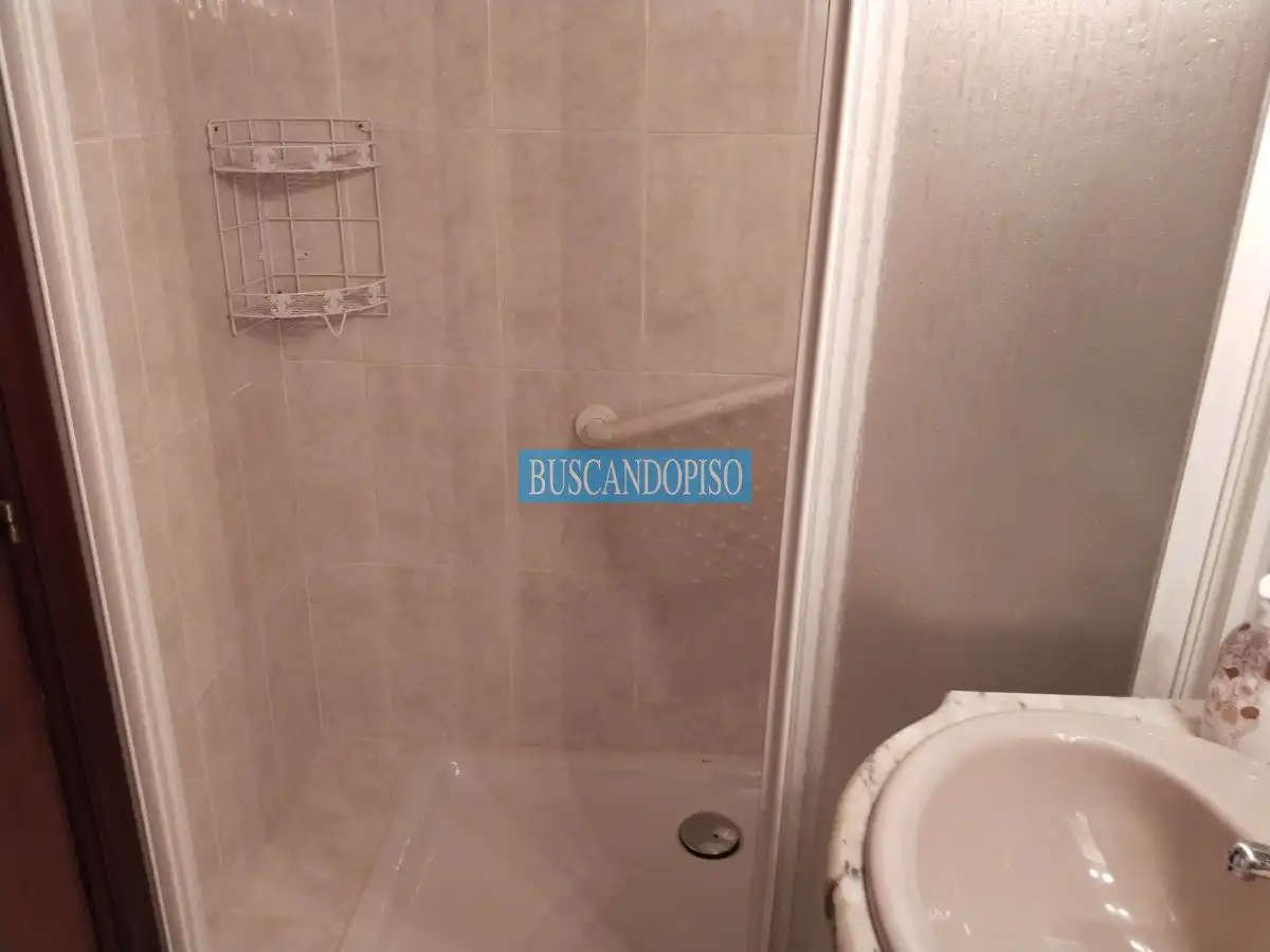 Badezimmer von Wohnung zur Miete in  Logroño mit Heizung und Terrasse