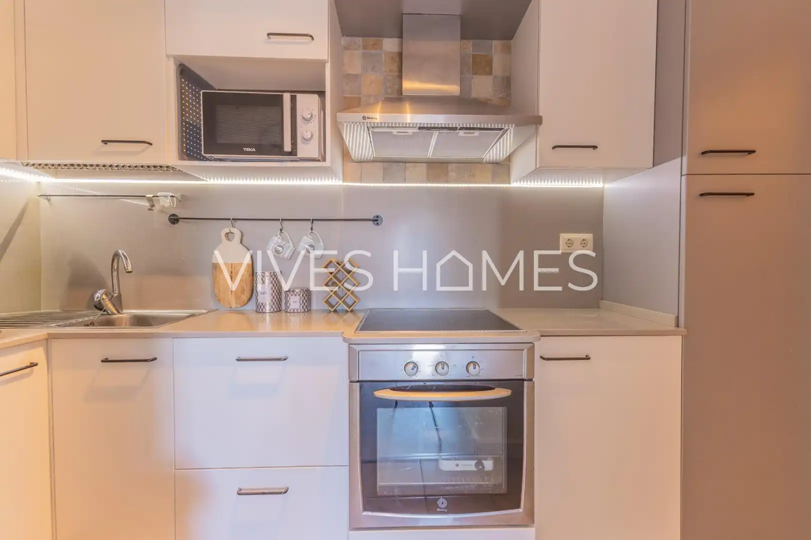 Kitchen of Flat for sale in Canet de Mar  with Air Conditioner, Heating and Terrace