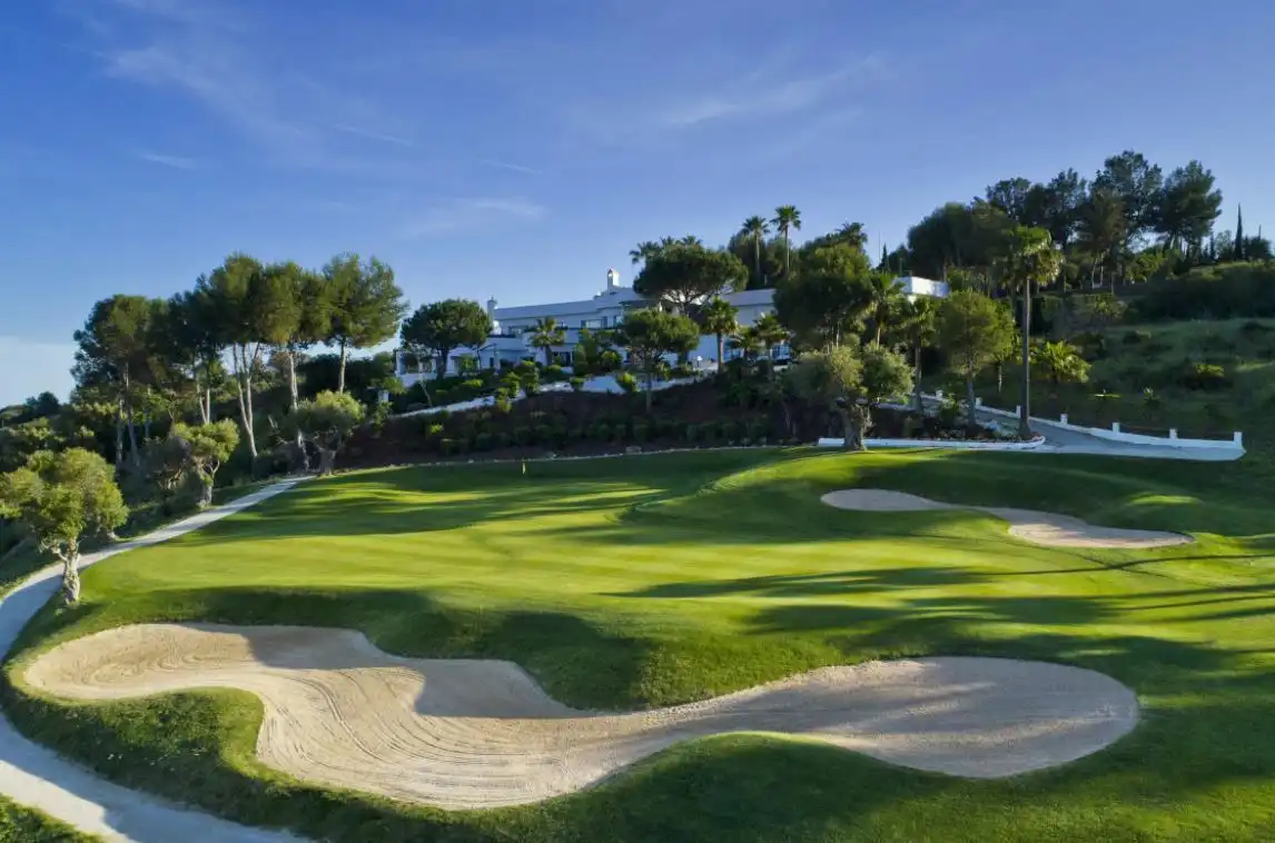 Vista exterior de Apartament en venda en Estepona amb Aire condicionat, Calefacció i Terrassa