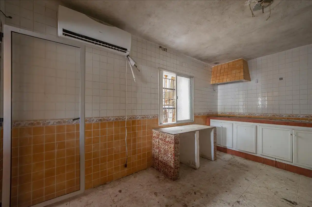 Cocina de Casa adosada en venta en Lora del Río con Trastero