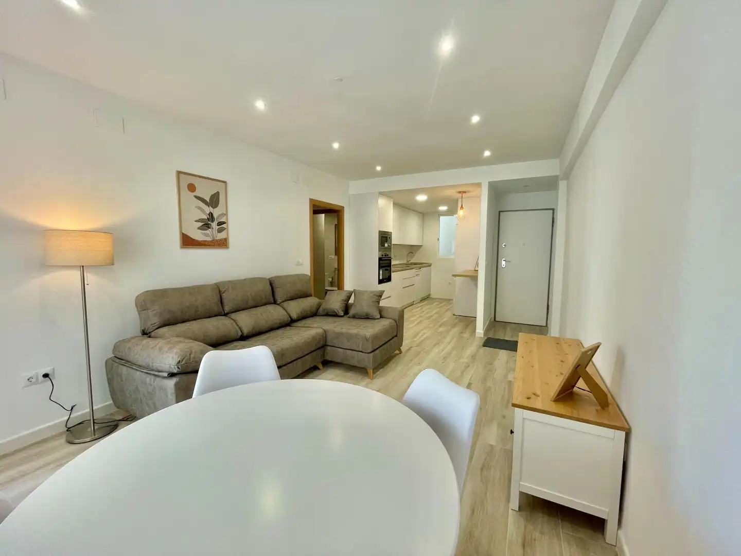 Sala d'estar de Pis de lloguer en Córdoba amb Aire condicionat, Terrassa i Moblat