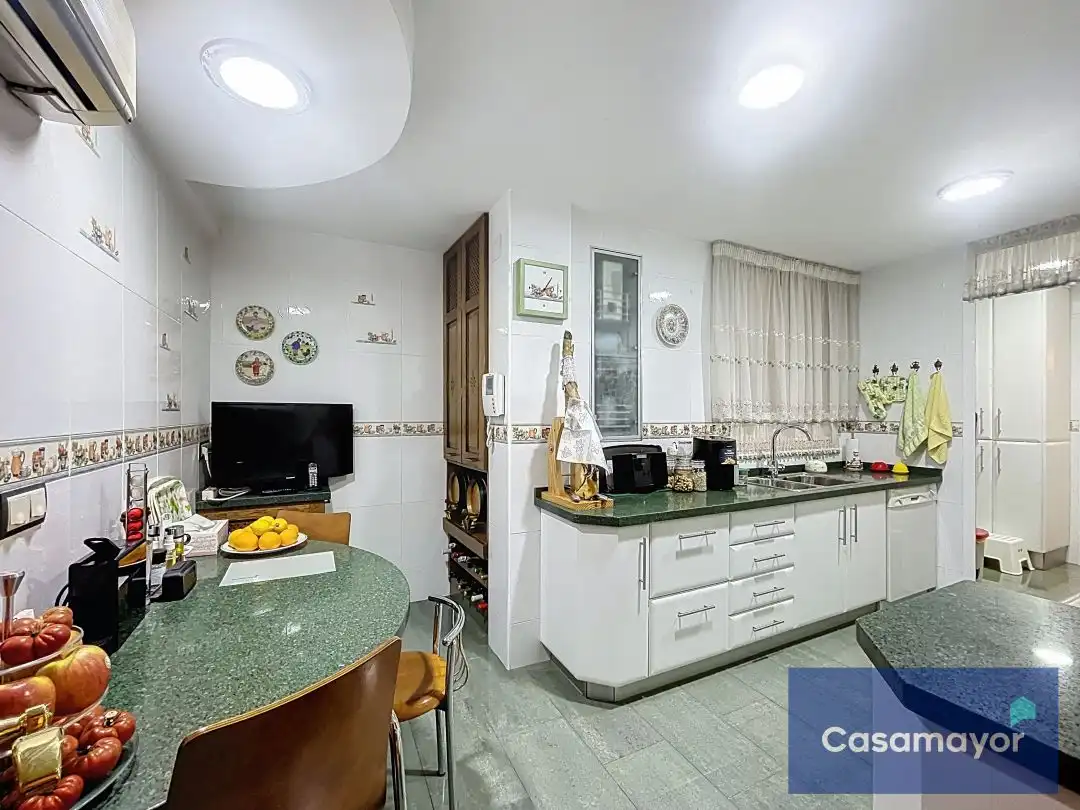 Cocina de Piso en venta en Alicante / Alacant con Aire acondicionado y Calefacción