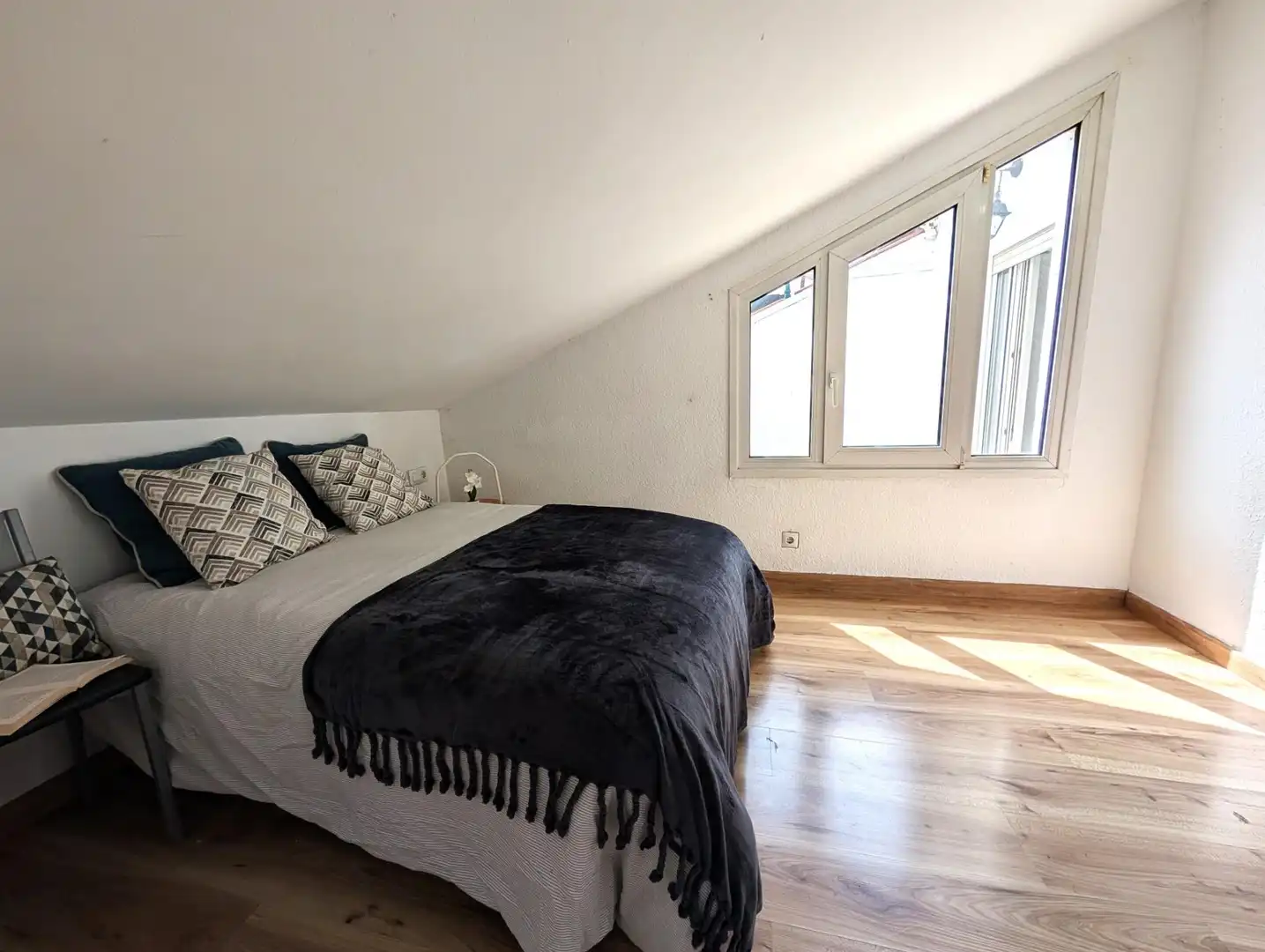 Habitación de Dúplex en venta en Sant Vicenç Dels Horts con Aire acondicionado, Calefacción y Terraza