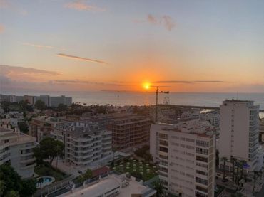 Apartamento con piscina en venta en Puerto Marina