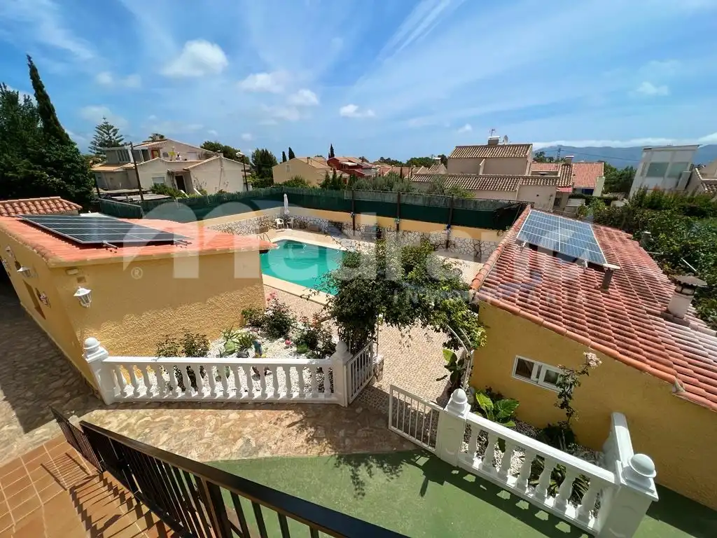 Vista exterior de Casa o chalet en venta en La Nucia con Aire acondicionado, Calefacción y Balcón