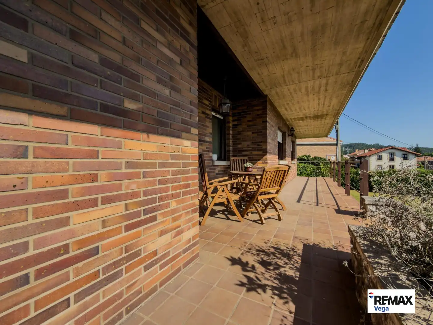 Terrassa de Casa o xalet en venda en Torrelavega  amb Calefacció, Traster i Moblat