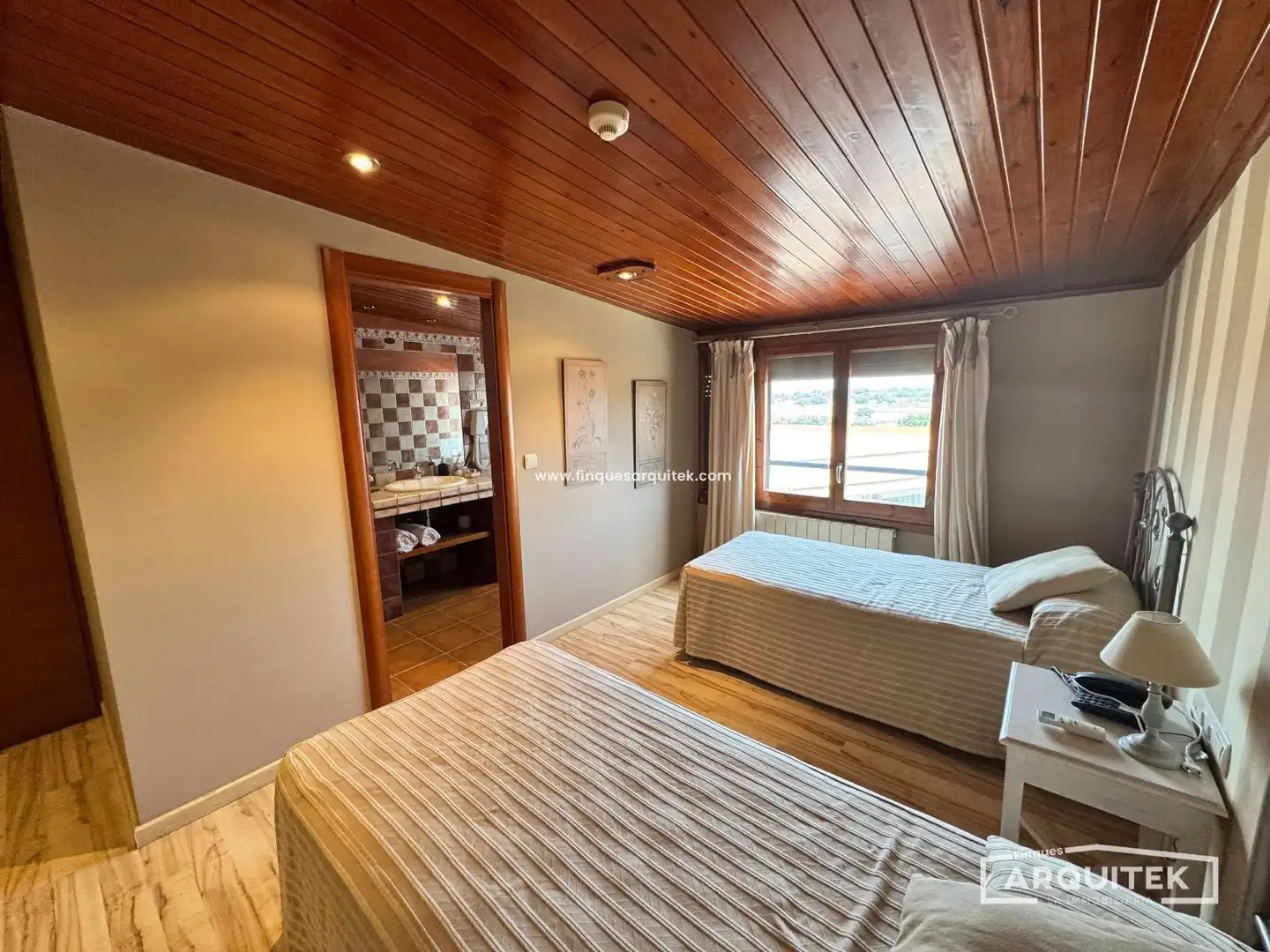 Habitación de Casa o chalet en venta en Monzón con Aire acondicionado, Calefacción y Jardín privado