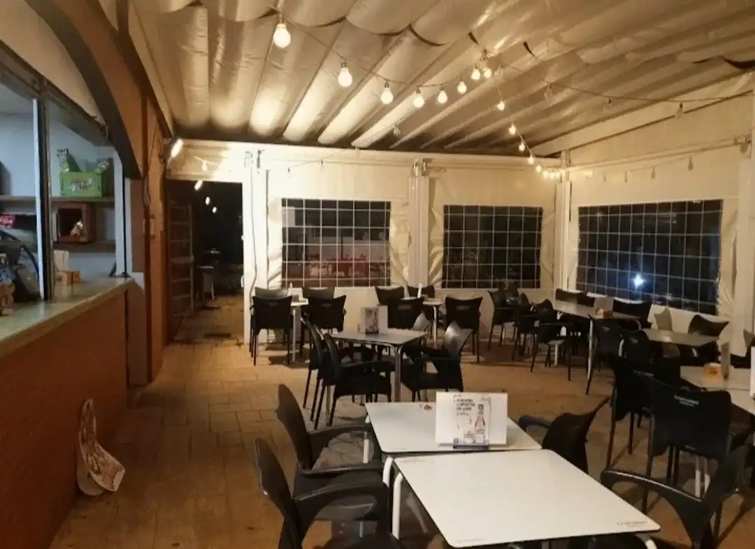 Casa adosada en venda en Espartinas amb Aire condicionat, Jardí privat i Traster