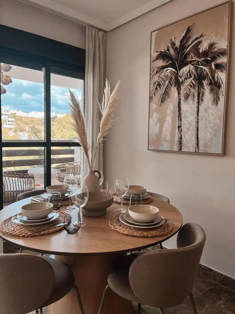 Comedor de Apartamento de alquiler en Estepona con Aire acondicionado, Terraza y Piscina