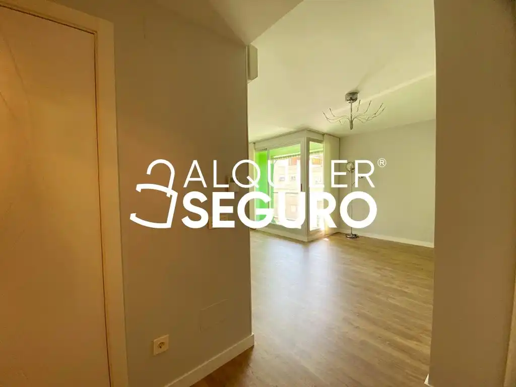 Bedroom of Flat for rent in Madrid  with Air Conditioner, Heating and Terrace