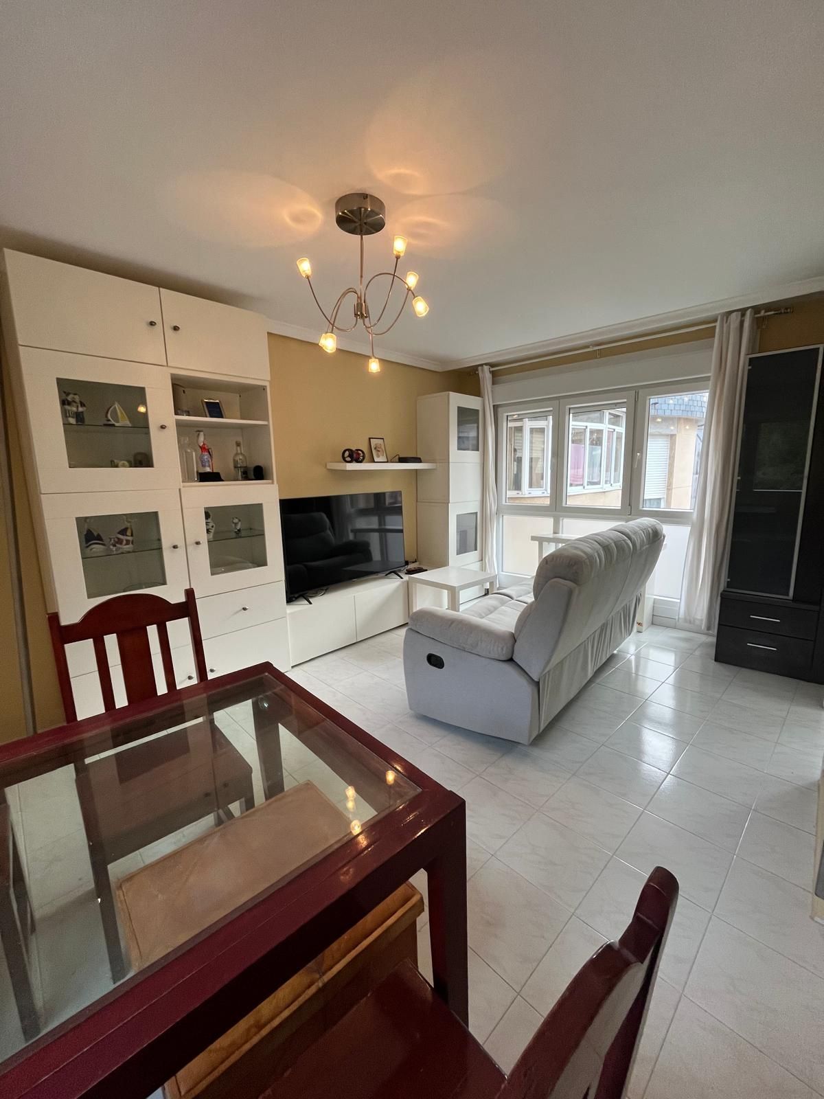 Sala de estar de Piso en venta en Sada (A Coruña) con Calefacción