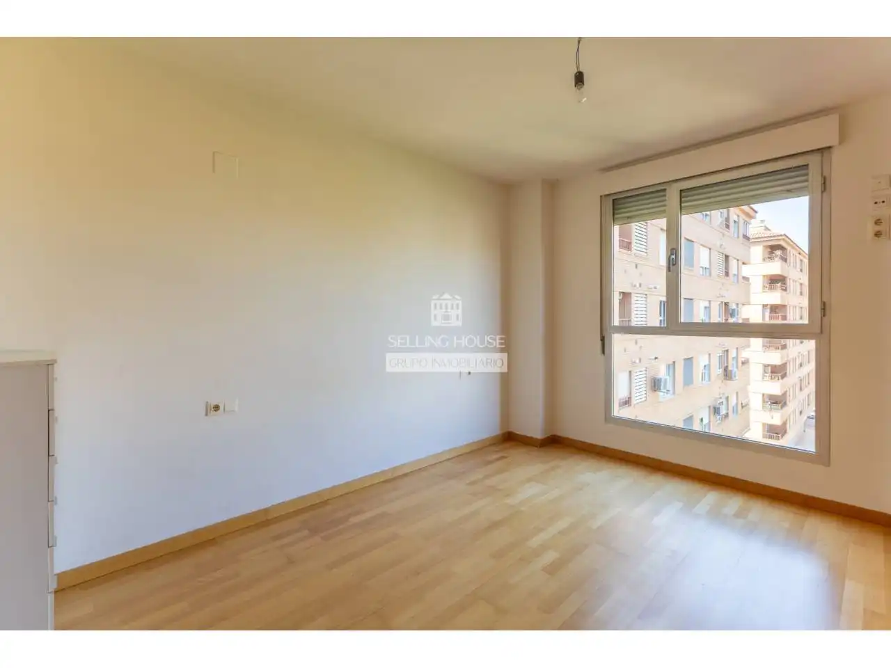 Schlafzimmer von Wohnung zum Verkauf in Valencia mit Klimaanlage, Heizung und Parkett